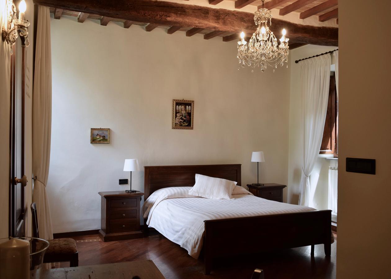 Residenza Le Logge Bed & Breakfast Gubbio Exterior photo